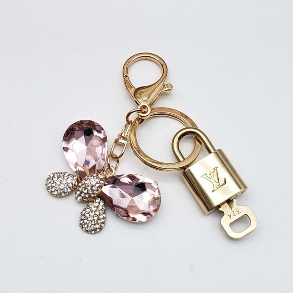 100% Auth Louis Vuitton Lock & Key with unbranded Bagcharm, Keycharm, Keychain - Picture 4 of 6